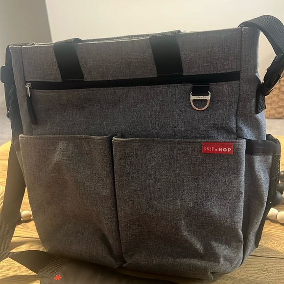 Skip Hop Duo Signature Diaper Bag - Grey - Picture 3 of 9